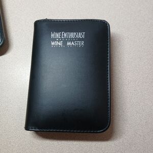 Wine Enthusiast Black Leather Wine Master Case